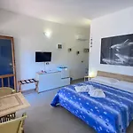 Le Rose Apart Otel Marina Di Bibbona