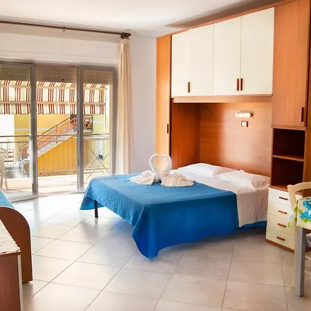 Hotel apartamentowy Le Rose 2*