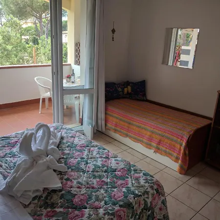 Le Rose Hotel apartamentowy Marina Di Bibbona