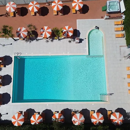 Le Rose 4*
