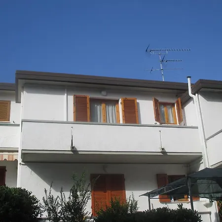 Le Rose Hotel apartamentowy Marina Di Bibbona