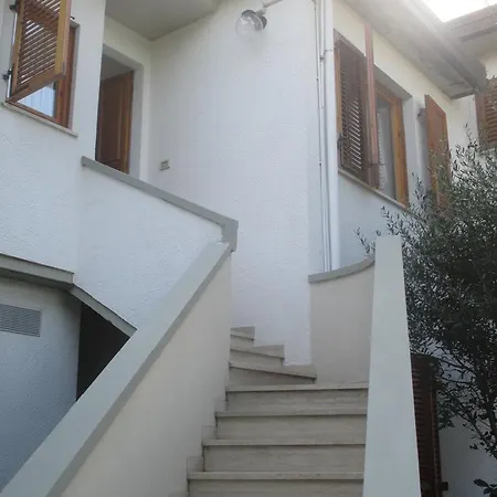 Le Rose Hotel apartamentowy Marina Di Bibbona